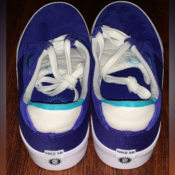 Nike Size 11.5 - Picture 14 of 15